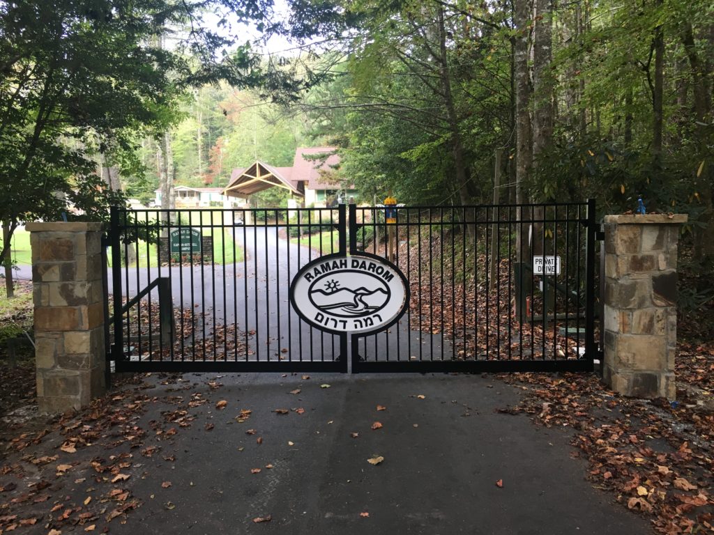 Custom and Gate Accurate Fence, Atlanta Fence Company